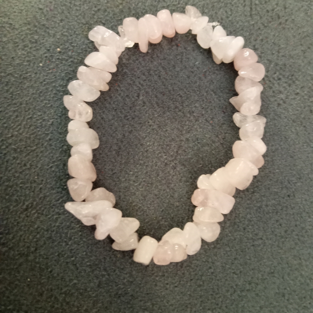 Hand crafted New pink rose quartz gemstone beaded statement bracelet